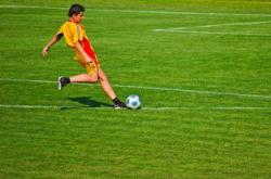 重庆斯威3比0完胜，终结江苏苏宁的8连胜势头，取得对阵苏宁的首胜