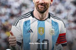 包含巴塞罗那球星梅西再次蝉联西甲金靴，成就传奇的词条