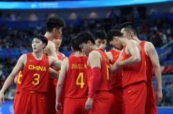 重庆男篮全力出战，力争晋级