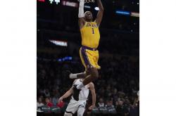 湖人主场大胜猛龙，士气高昂信心十足