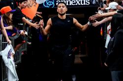 太阳胜森林狼，布克状态火爆的简单介绍