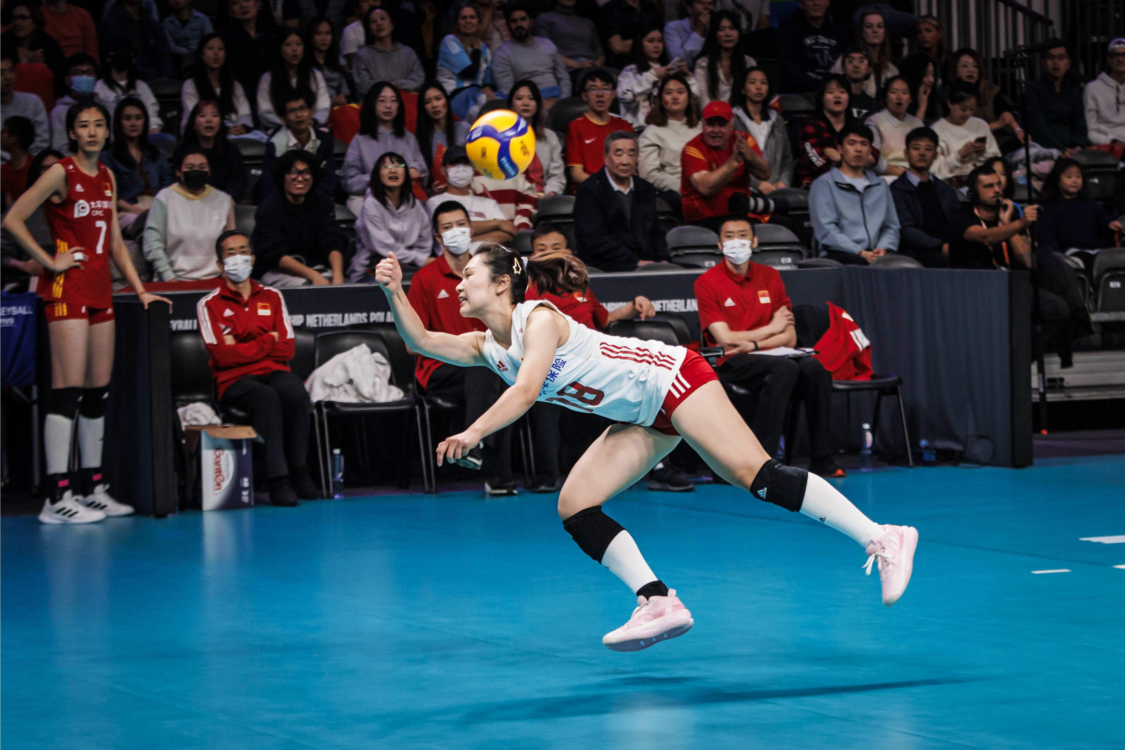 美国击败哥伦比亚晋级排球半决赛 美国击败哥伦比亚晋级排球半决赛