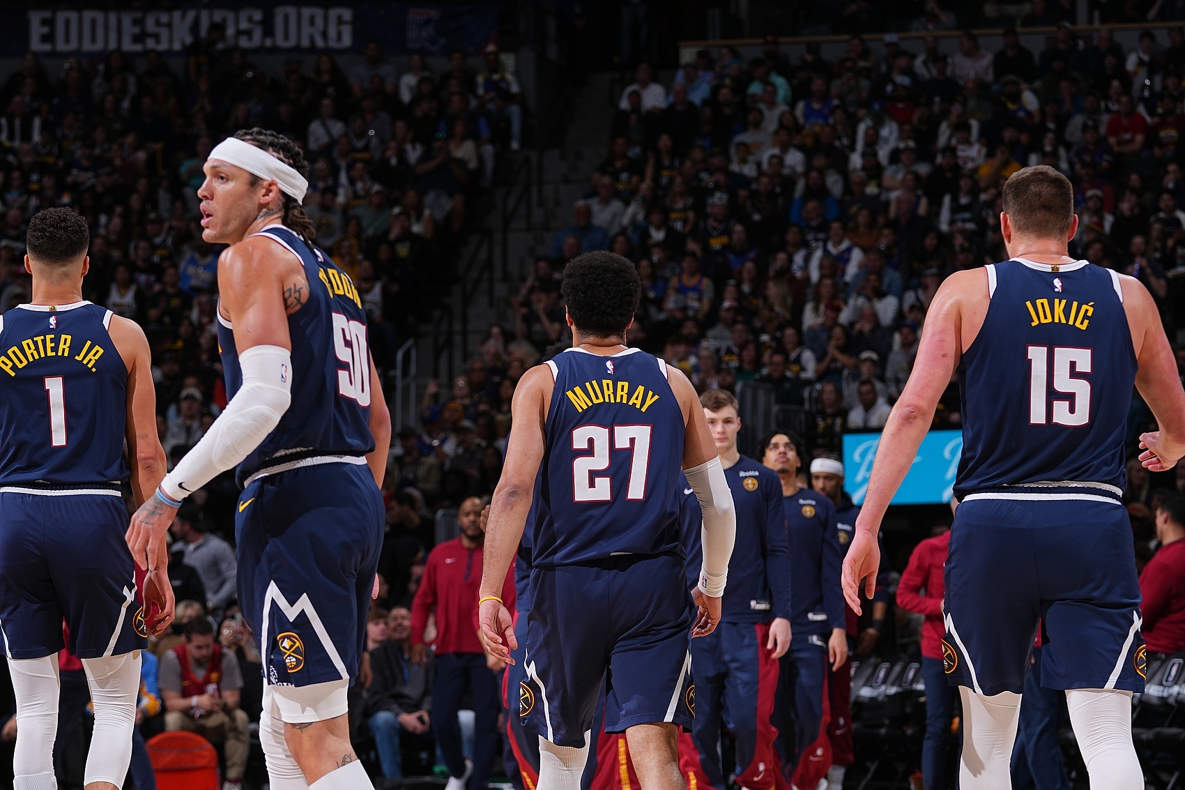 关于竞争激烈的赛季中,哪支球队能脱颖而出?的信息 关于竞争激烈的赛季中,哪支球队能脱颖而出?的信息