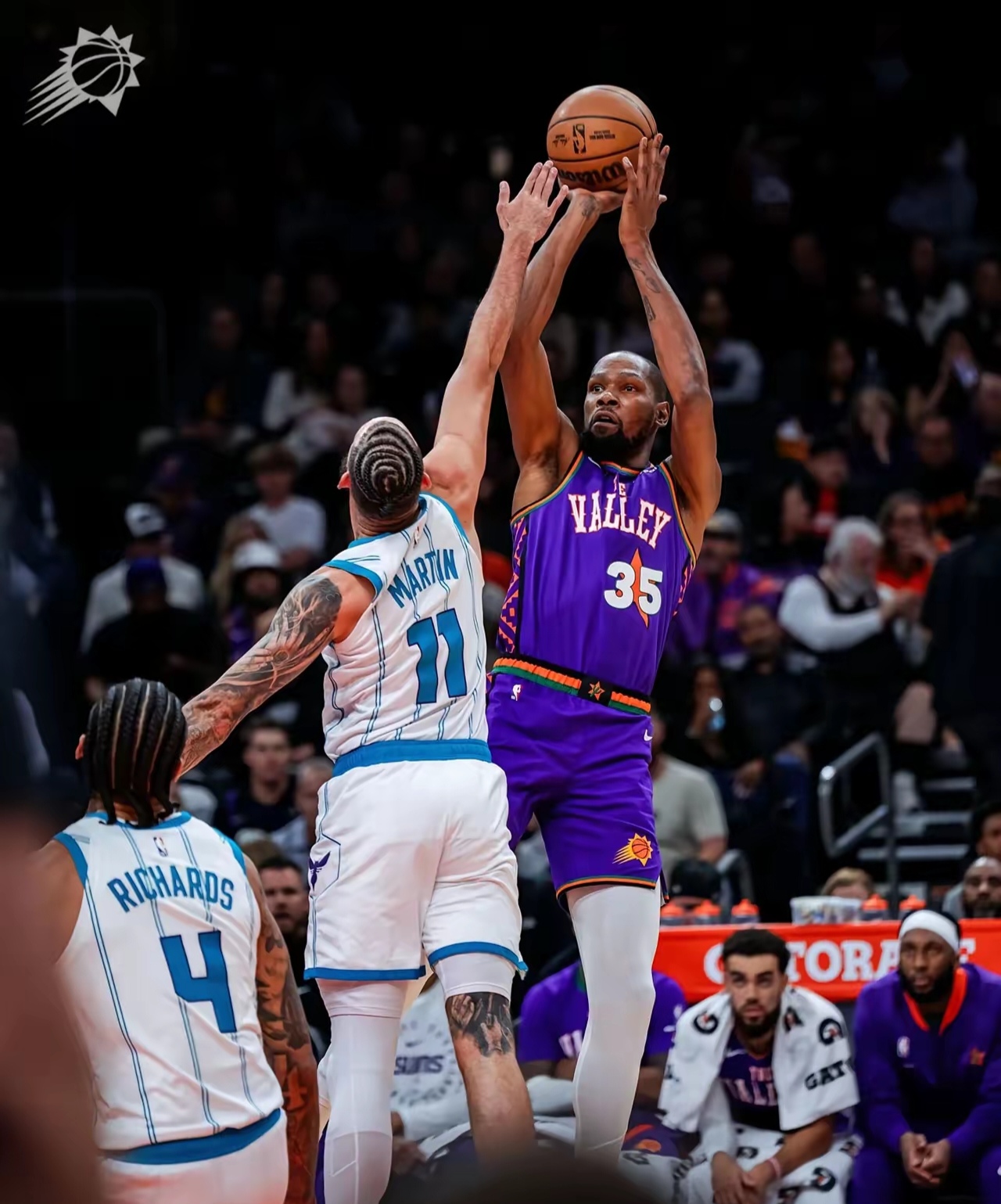 黄蜂主帅发布战术调整,力争提升球队防守效率 黄蜂主帅发布战术调整,力争提升球队防守效率