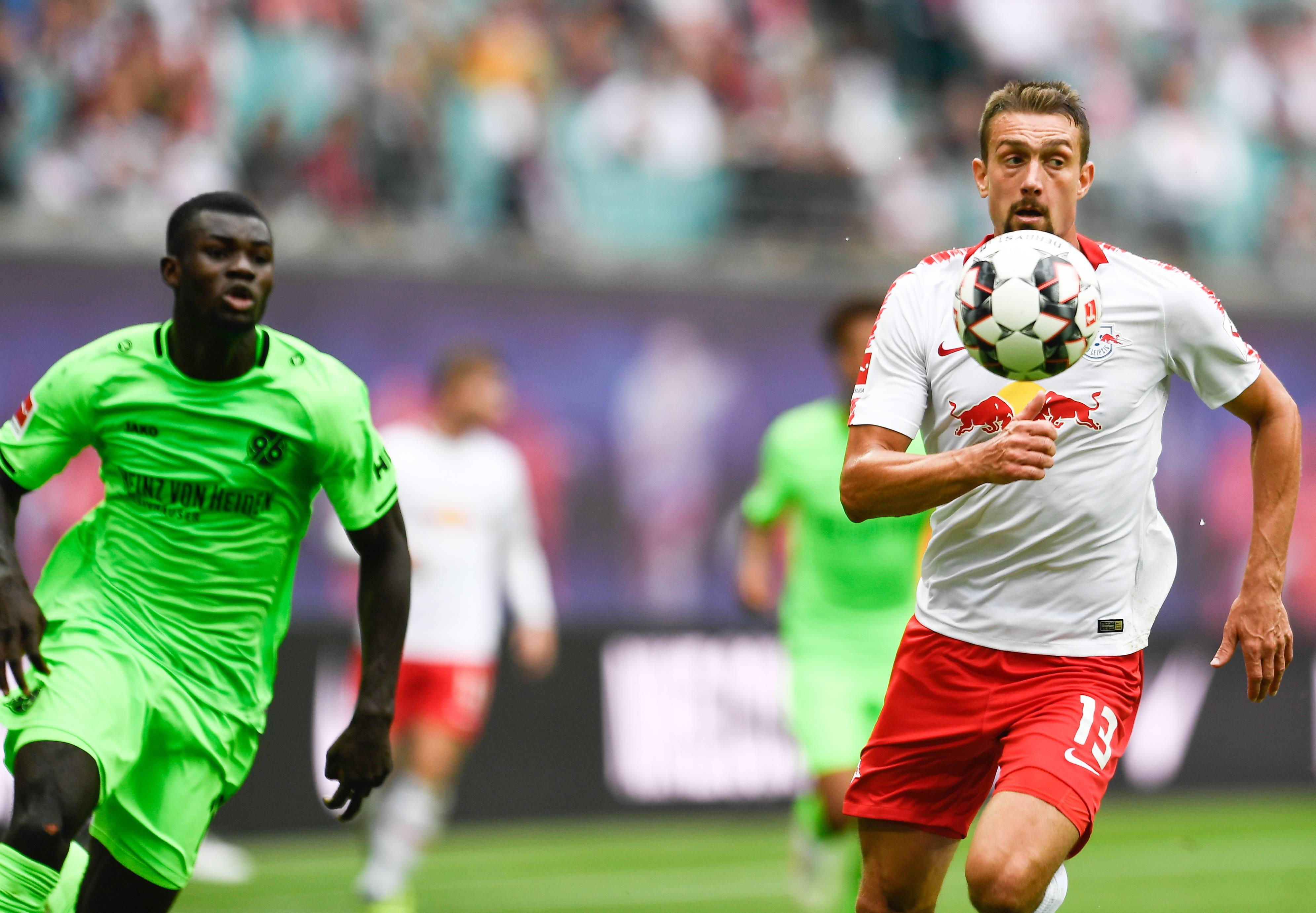 关于凯泽斯劳滕客场惨败,排名持续滑落的信息 关于凯泽斯劳滕客场惨败,排名持续滑落的信息