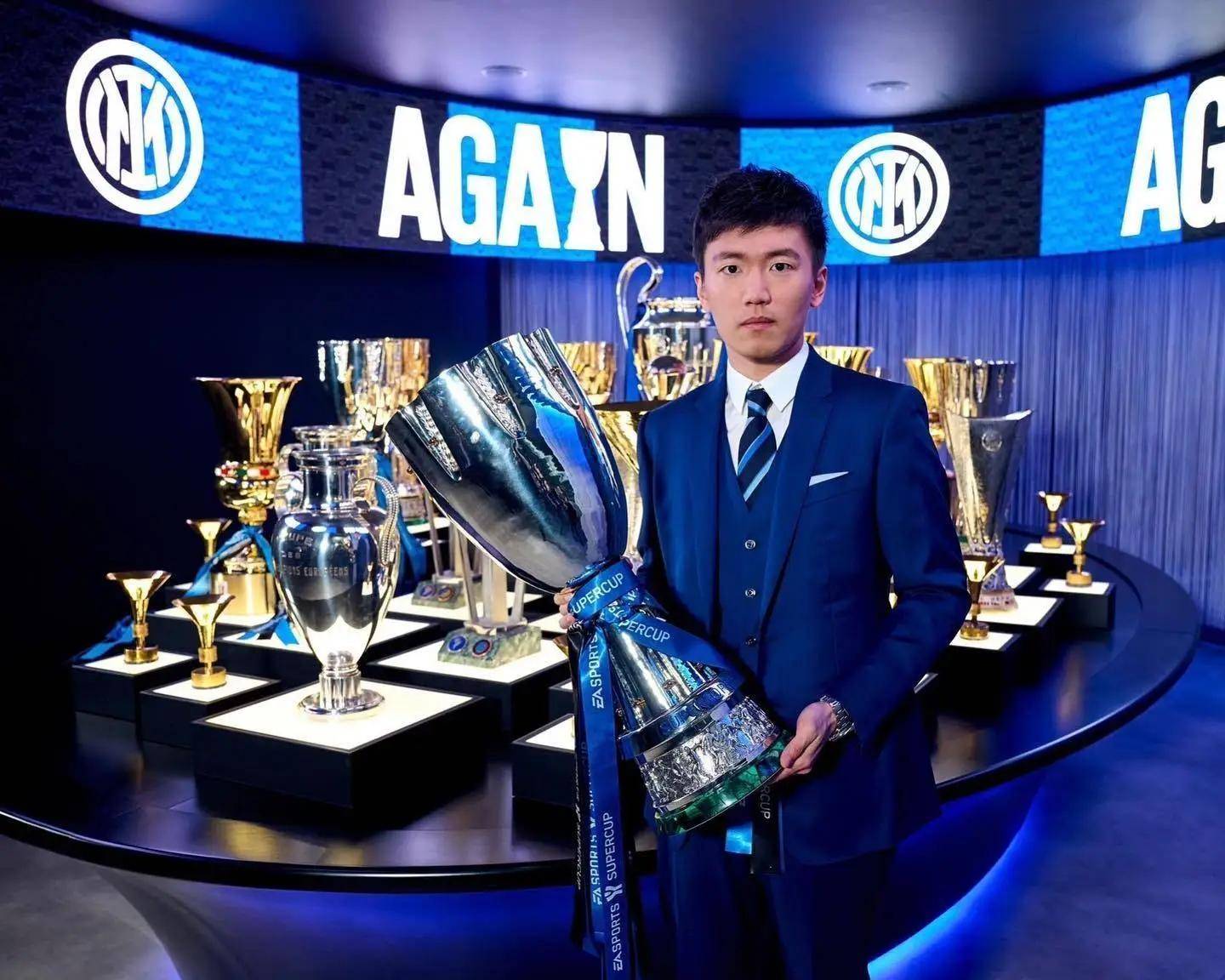 张康阳在社交媒体上发布声明,宣布与国米解约 张康阳在社交媒体上发布声明,宣布与国米解约