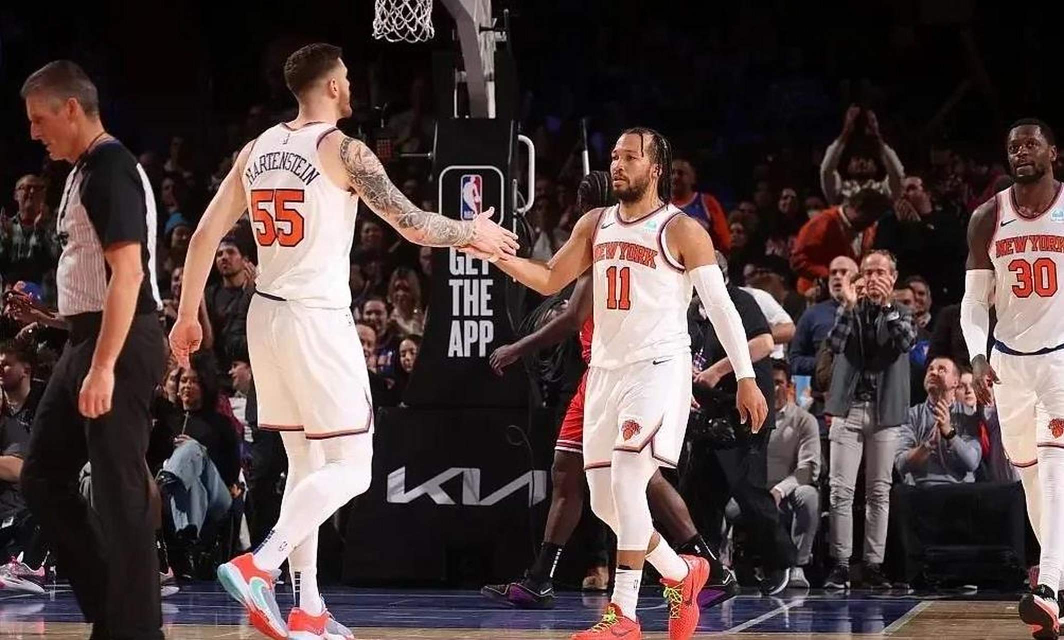 包含猛龙再胜尼克斯,完美保持不败战绩的词条 包含猛龙再胜尼克斯,完美保持不败战绩的词条