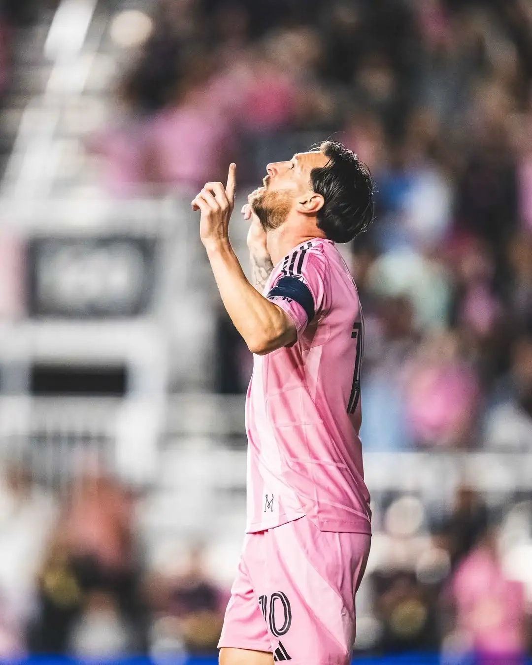 包含梅西再次发挥神勇,助巴黎得胜的词条 包含梅西再次发挥神勇,助巴黎得胜的词条