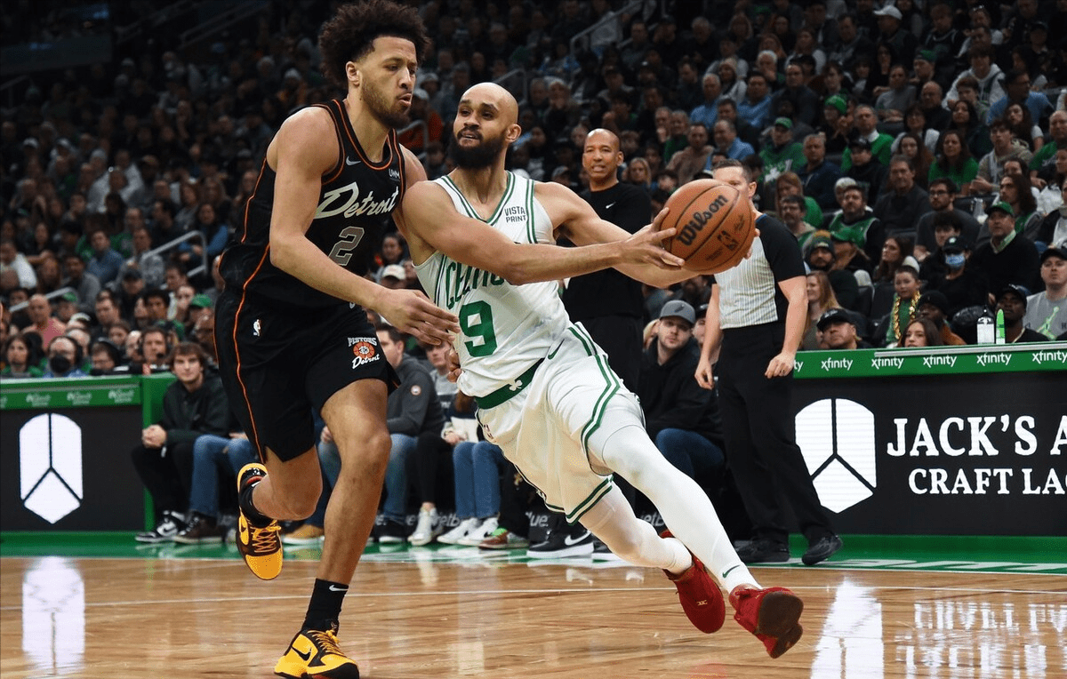 包含活塞惊险获胜，德拉蒙德终场前压哨绝杀的词条