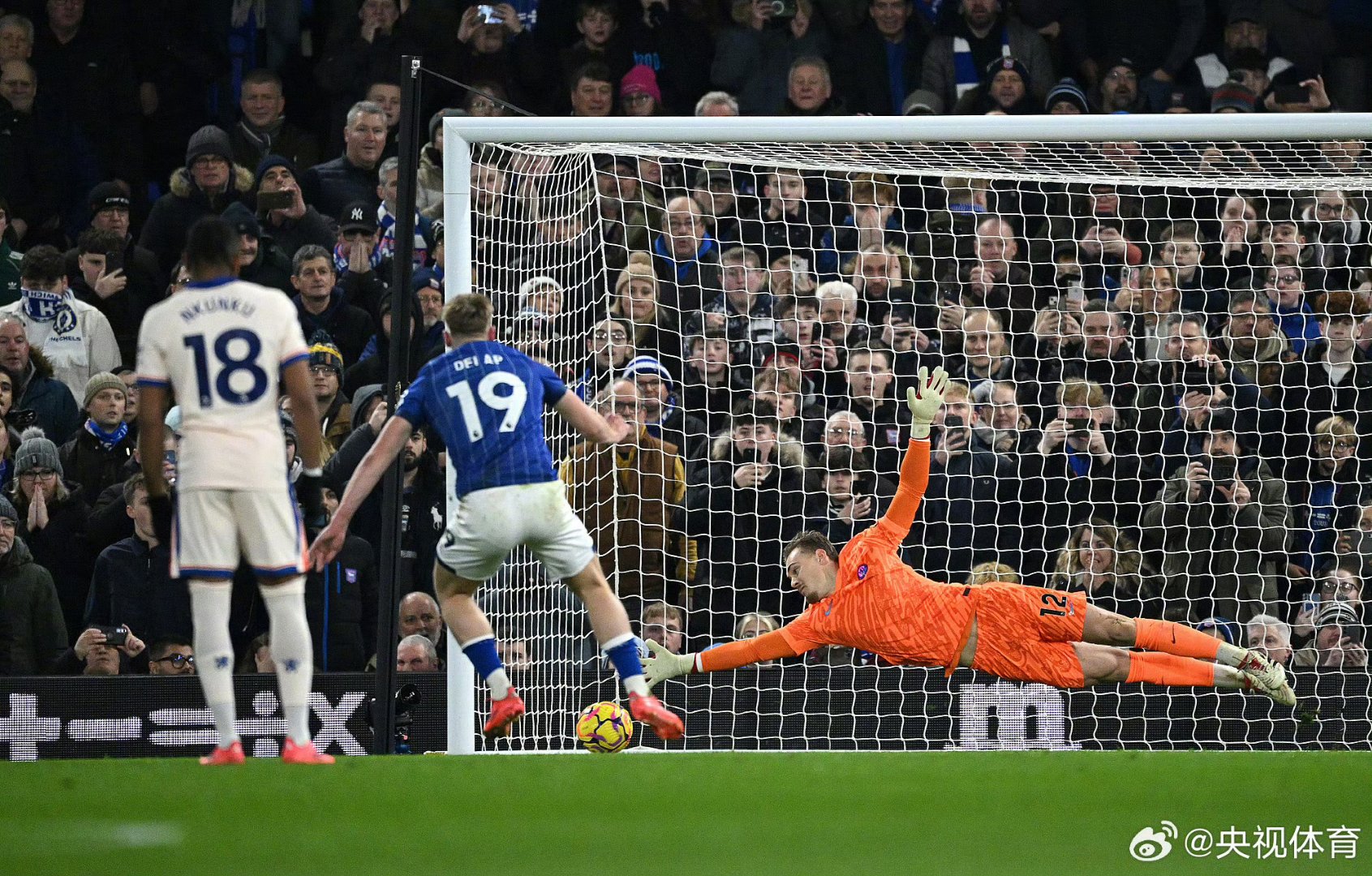 包含热血澎湃！欧洲足球联赛激战赛场，高能对决的词条